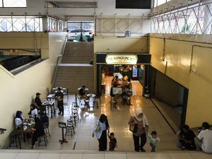 Video Hunting Kuliner di Bawah Tanah Terminal Blok M, Ada Apa Aja?