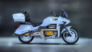 Potret Motor Listrik Buatan China yang Mirip Honda Goldwing