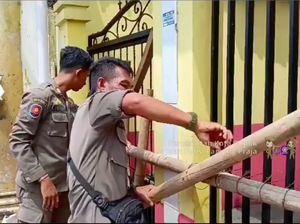 Duduk Perkara Gerbang SD di Depok Dipalang Stop Kegiatan Sekolah Duduk Perkara Gerbang SD di Depok Dipalang Stop Kegiatan Sekolah