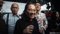 Berbaju Serba Hitam, Agustiani Tio Kembali Diperiksa KPK