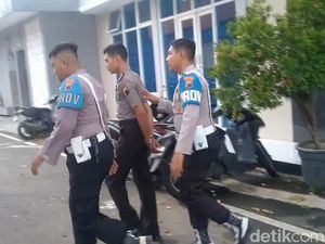 Polisi Tipu Perajin Gerabah Rp 900 Juta Berujung Dipecat Polisi Tipu Perajin Gerabah Rp 900 Juta Berujung Dipecat