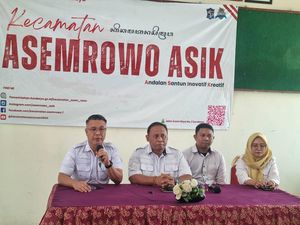 Asal Mula Camat Asemrowo Dituding Sembunyikan Wanita gegara Tertibkan Bangli Asal Mula Camat Asemrowo Dituding Sembunyikan Wanita gegara Tertibkan Bangli