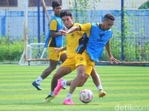Pulih dari Cedera, Delvin Rumbino Siap Perkuat PSIS Lagi Pulih dari Cedera, Delvin Rumbino Siap Perkuat PSIS Lagi