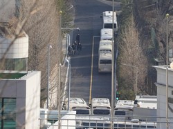 Bentrokan Pecah saat Penyidik Hendak Jemput Paksa Presiden Korsel