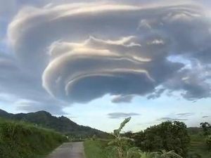 Fenomena Awan UFO Ancam Aktivitas Penerbangan Potensi Sebabkan Turbulensi Fenomena Awan UFO Ancam Aktivitas Penerbangan Potensi Sebabkan Turbulensi