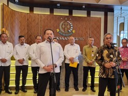 Jaksa Agung Bantah Saingan dengan KPK soal Berantas Korupsi