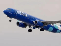 Pesawat Jetblue Anjlok di Tengah Penerbangan, 15 Penumpang Terluka Pesawat Jetblue Anjlok di Tengah Penerbangan, 15 Penumpang Terluka