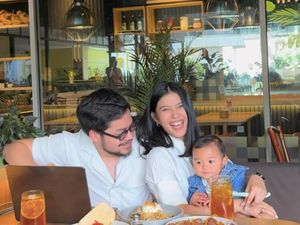Serunya Keisha Cinantya Kulineran Hangat Bareng Keluarga Kecil Serunya Keisha Cinantya Kulineran Hangat Bareng Keluarga Kecil
