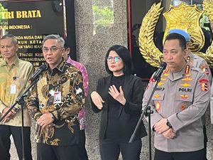 Video: Kapolri Pastikan Kortas Tipikor Polri Tak Tumpang Tindih dengan KPK Video: Kapolri Pastikan Kortas Tipikor Polri Tak Tumpang Tindih dengan KPK