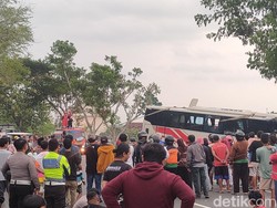 Bus Murni Jaya Terguling di Panjatan Kulon Progo Selesai Dievakuasi