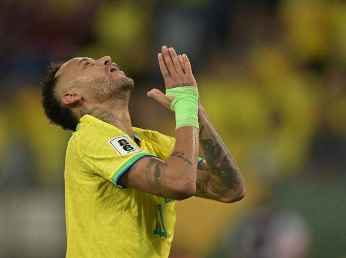 CUIABA, BRAZIL - OCTOBER 12: Neymar Jr. of Brazil reacts during a FIFA World Cup 2026 Qualifier match between Brazil and Venezuela at Arena Pantanal on October 12, 2023 in Cuiaba, Brazil. (Photo by Pedro Vilela/Getty Images)
