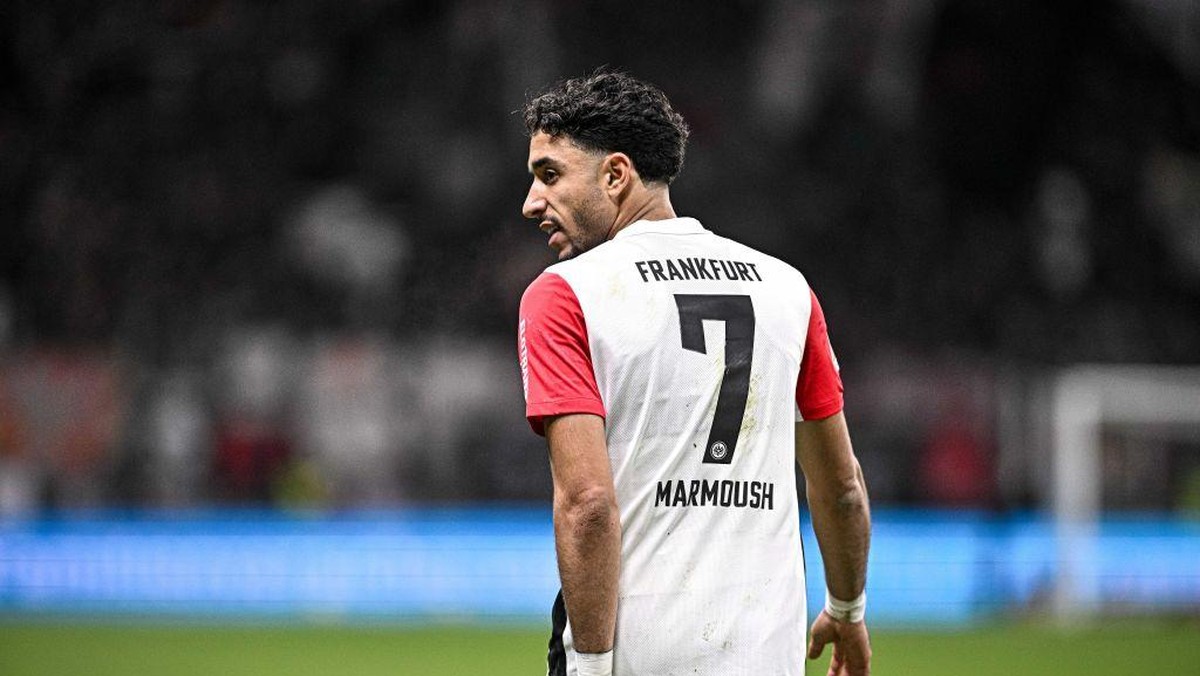 Omar Marmoush lagi diincar Manchester City (Getty Images/Neil Baynes)