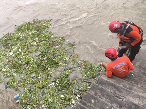 Jasad Bayi Ditemukan di Pintu Air Sungai Jagir Surabaya