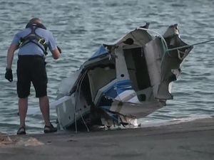 Pesawat Amfibi Angkut Turis Eropa Jatuh di Australia, 3 Orang Tewas Pesawat Amfibi Angkut Turis Eropa Jatuh di Australia, 3 Orang Tewas