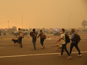 Puluhan Ribu Orang di Los Angeles Dievakuasi Akibat Kebakaran Hutan