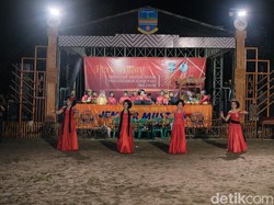 Seni Ronggeng Gunung Diusulkan Masuk Ekskul di Sekolah Pangandaran