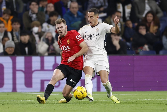 MADRID, SPAIN - JANUARY 03: Lucas Vázquez, player of Real Madrid, in action during the LaLiga EA Sports match between Real Madrid CF and RCD Mallorca at Estadio Santiago Bernabeu on January 03, 2024 in Madrid, Spain. (Photo by Pedro Castillo/Real Madrid via Getty Images)