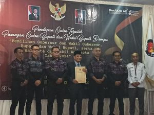 Bambang Firdaus-Syirajuddin Ditetapkan Jadi Bupati-Wabup Dompu Terpilih Bambang Firdaus-Syirajuddin Ditetapkan Jadi Bupati-Wabup Dompu Terpilih