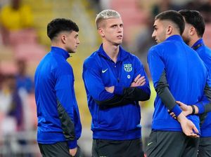 Athletic Meradang Barca Bisa Daftarkan Olmo-Victor