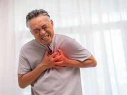 Jangan Sampai Salah! Ini Beda Gejala Awal Penyakit Jantung & Asam Lambung