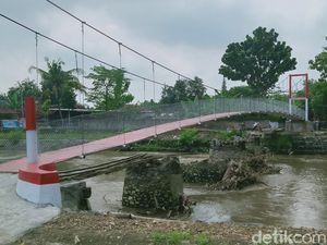 Kretek Modran Klaten Dipoles Jadi Jembatan Gantung, Ini Penampakannya Kretek Modran Klaten Dipoles Jadi Jembatan Gantung, Ini Penampakannya