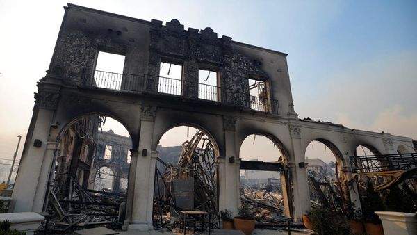 Kebakaran Hutan Hancurkan Kawasan Elite Pacific Palisades di California
