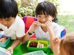 Susu Tak Wajib di Menu Makan Bergizi