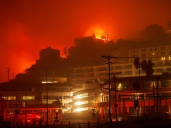 Video: Penampakan Los Angeles Bak Kota Pascakiamat Setelah Dilanda Kebakaran Hutan
