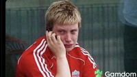 Fans Liverpool sedih karena merasa pencetak gol kemenangan lawan harusnya sudah dapat kartu merah. Foto: dok. Internet/X (Twitter)