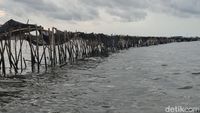 Melihat dari Dekat Pagar Misterius 30,16 Km di Laut Tangerang