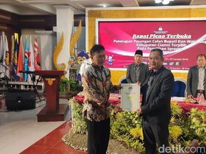 Kenangan dan Doa untuk Yana dalam Penetapan Bupati Ciamis Terpilih Kenangan dan Doa untuk Yana dalam Penetapan Bupati Ciamis Terpilih