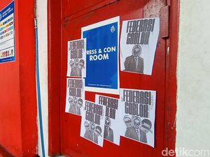 Kantor PSSI Kota Blitar Jadi Sasaran Vandalisme Buntut Pemecatan STY Kantor PSSI Kota Blitar Jadi Sasaran Vandalisme Buntut Pemecatan STY