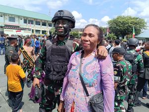 Kondisi Turis China Korban Pemerkosaan-Karier TNI Joni si Pemanjat Tiang Kondisi Turis China Korban Pemerkosaan-Karier TNI Joni si Pemanjat Tiang