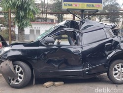 Potret Mobil-Motor Hancur Nyaris Tak Berbentuk Diterjang Bus di Kota Batu