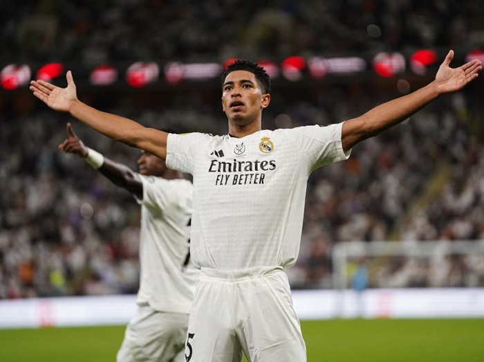 JEDDAH, SAUDI ARABIA - JANUARY 9: Jude Bellingham of Real Madrid celebrates after scoring a goal during the Spanish Super Cup semi-final match between Real Madrid and Mallorca at King Abdullah Sports City in Jeddah, Saudi Arabia on January 9, 2025. (Photo by Ismael Adnan Yaqoob/Anadolu via Getty Images)