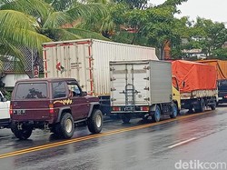 Jalur Denpasar-Gilimanuk di Kota Mangupura Padat Jumat Pagi