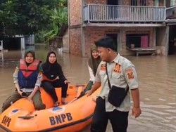 Diguyur Hujan 4 Jam, Akses Jalan Kampus B MTsN 1 Muara Enim Amblas