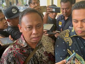 Camat Asemrowo Laporkan Informasi Hoaks dan ITE ke Polda Jatim Camat Asemrowo Laporkan Informasi Hoaks dan ITE ke Polda Jatim