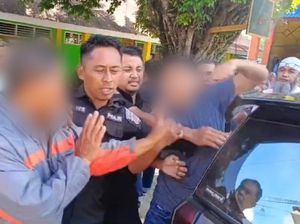 Terungkap Guru SD di Kendari Dikeroyok Ortu Siswa Diduga Lecehkan 3 Murid Terungkap Guru SD di Kendari Dikeroyok Ortu Siswa Diduga Lecehkan 3 Murid