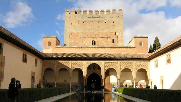 Megahnya Istana Alhambra dan Generalife, Saksi Bisu Kejayaan Islam di Spanyol