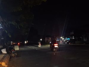 LPJU di Jalan Lingkar Selatan Mataram Mati Bahayakan Pengendara LPJU di Jalan Lingkar Selatan Mataram Mati Bahayakan Pengendara