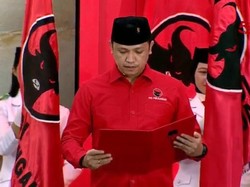 Ronny Talapessy Bacakan Dedication of Life Sukarno di HUT PDIP