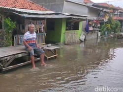 Keresahan Warga Ambulu Cirebon Dihantam Rob Saban Hari
