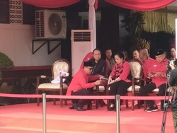 Megawati Pimpin HUT PDIP ke-52 di Sekolah Partai, Puan dan Prananda Hadir