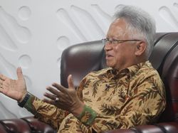 Mendikti: Harusnya Sekolah Kedinasan Hanya Didik Kantor Sendiri, Bukan Umum