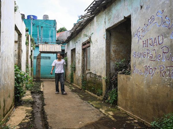 Menyusuri Permukiman Terbengkalai di Bantaran Sungai Ciliwung