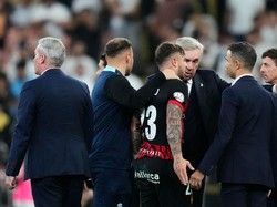 Pemain Real Madrid Ramai-ramai Rundung Pablo Maffeo