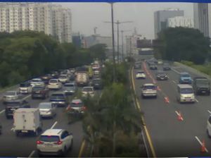 Lalin Tol Dalam Kota Padat di Sejumlah Titik Pagi Ini