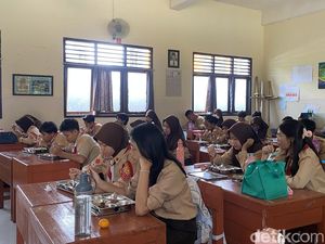 5 Hari Makan Bergizi Gratis di Semarang, Menu Pahit-Kiriman Telat Dikeluhkan