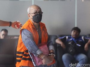 Pemeriksaan Donald Sihombing, Tersangka Korupsi Rp 223 M